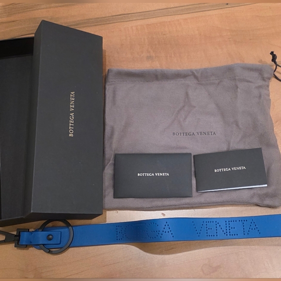 NIB/NWT ❤️ Bottega Veneta Laccio Logo Leather Lanyard - MSRP $380 - Picture 2 of 4